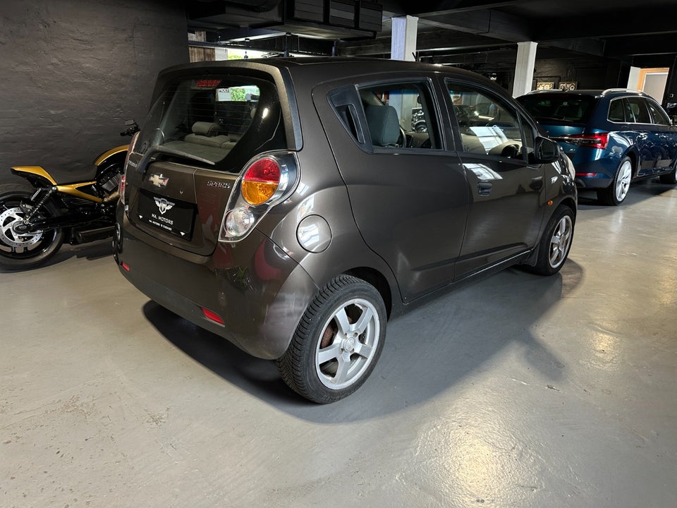 Chevrolet Spark 1,0 LS 5d