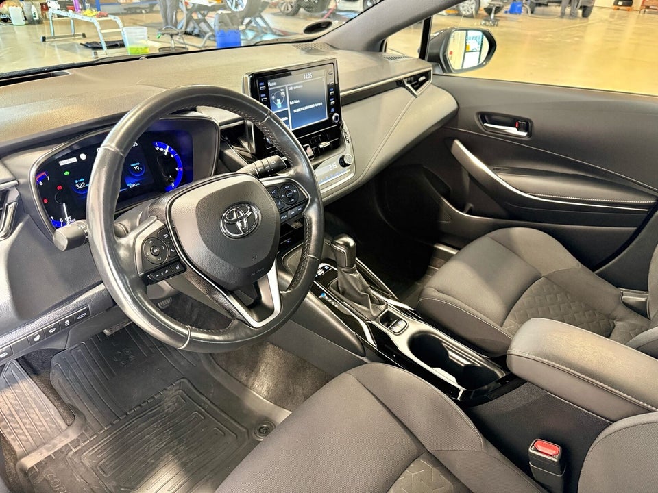 Toyota Corolla 1,8 Hybrid Active Smart Touring Sports MDS 5d