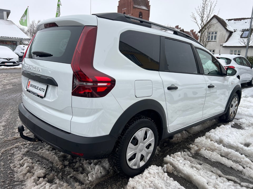 Dacia Jogger 1,0 TCe 110 Essential 7prs 5d