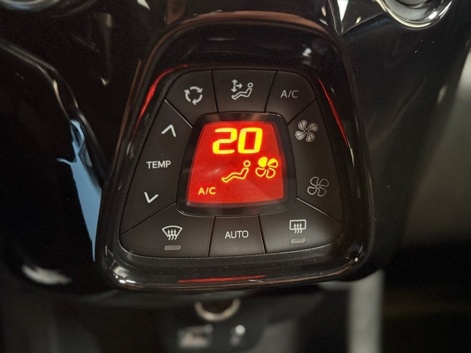 Citroën C1 1,0 VTi Shine 5d