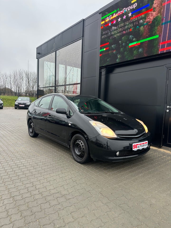 Toyota Prius 1,5 Hybrid 5d