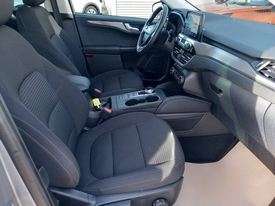 Ford Kuga 2,5 PHEV Titanium CVT 5d