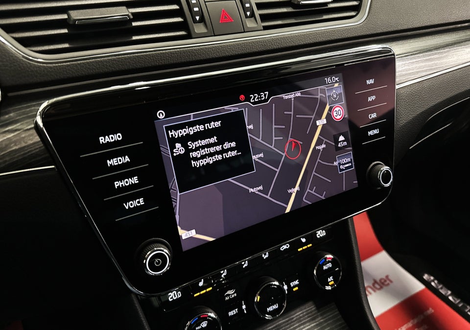 Skoda Superb 2,0 TSi 190 Business Executive Combi DSG 5d