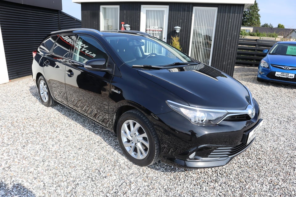 Toyota Auris 1,8 Hybrid H2 Comfort Touring Sports CVT 5d