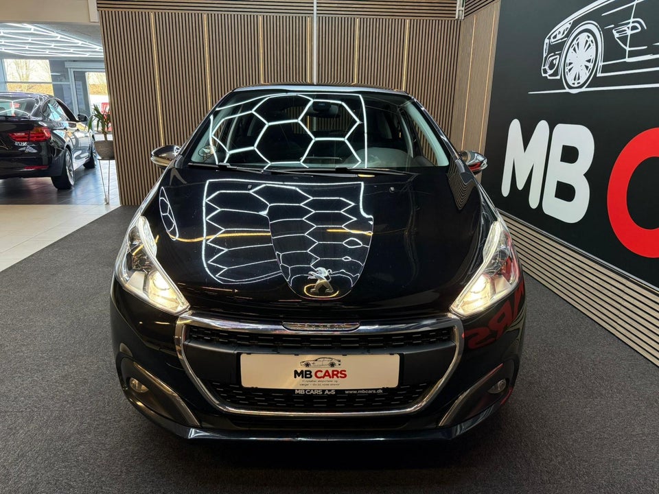 Peugeot 208 1,2 PureTech 82 Allure Sky 5d