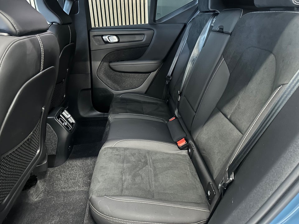 Volvo XC40 ReCharge Extended Range Plus 5d