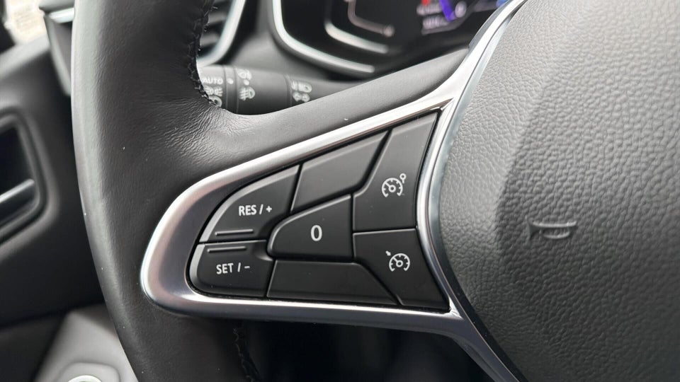 Renault Clio V 1,0 TCe 100 Intens 5d