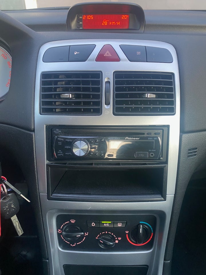 Peugeot 307 2,0 Griffe 5d