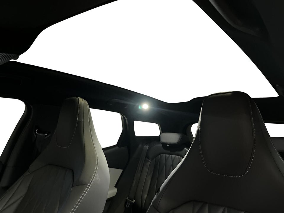 Ford Explorer 84 Premium Extended Range AWD 5d