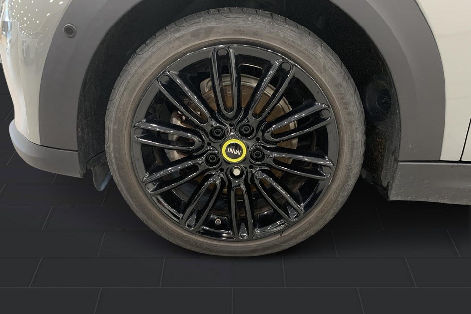 MINI Cooper SE Maximise 3d