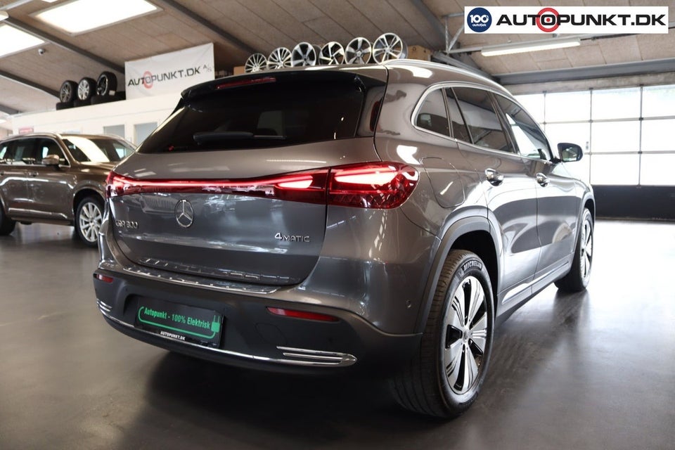 Mercedes EQA300 Progressive 4Matic 5d