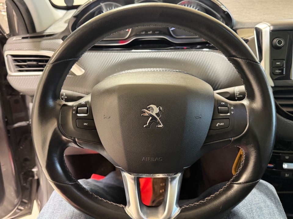 Peugeot 208 1,6 BlueHDi 100 Selection Sky 5d