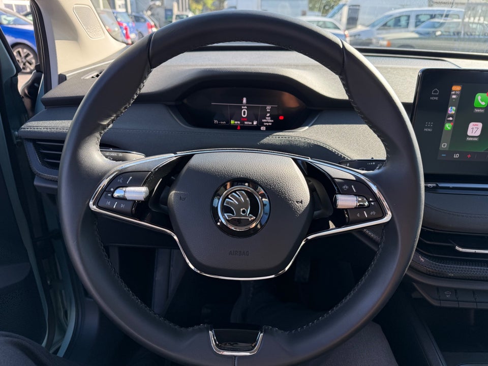 Skoda Enyaq 50 iV Loft 5d