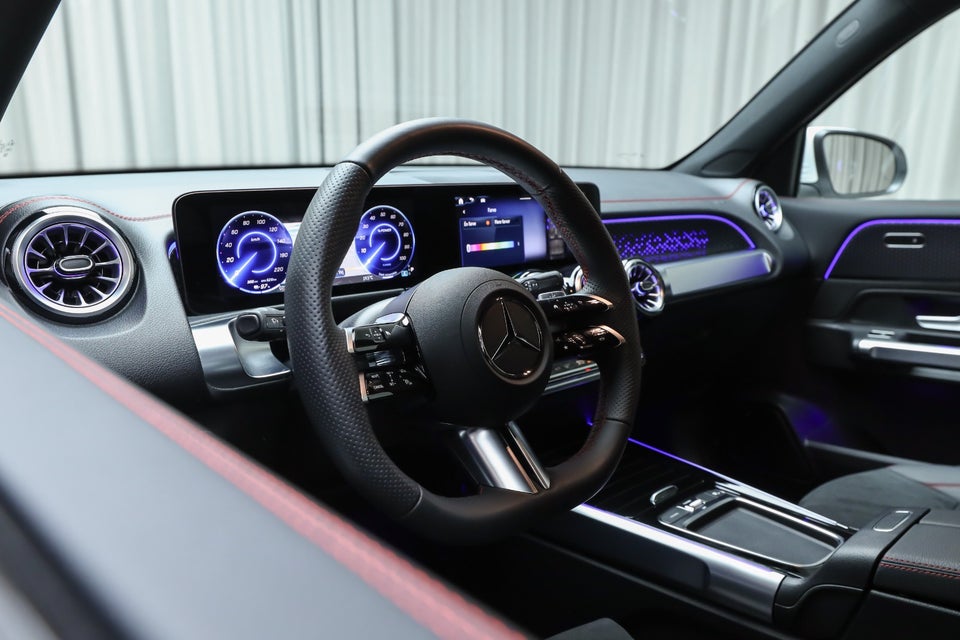 Mercedes EQB250+ AMG Advance 5d