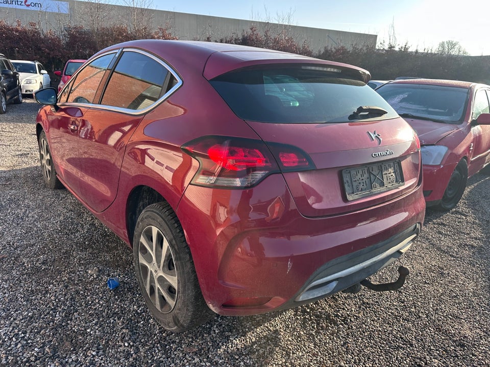 Citroën DS4 1,6 e-HDi 112 Style E6G 5d