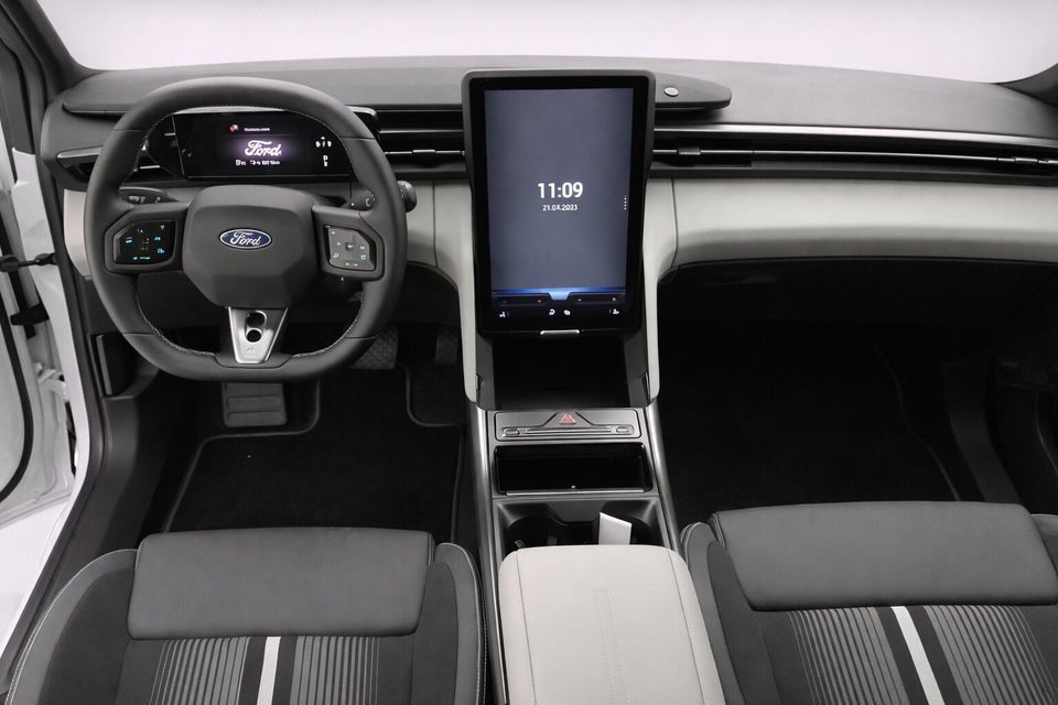 Ford Capri 77 Select Extended Range 5d