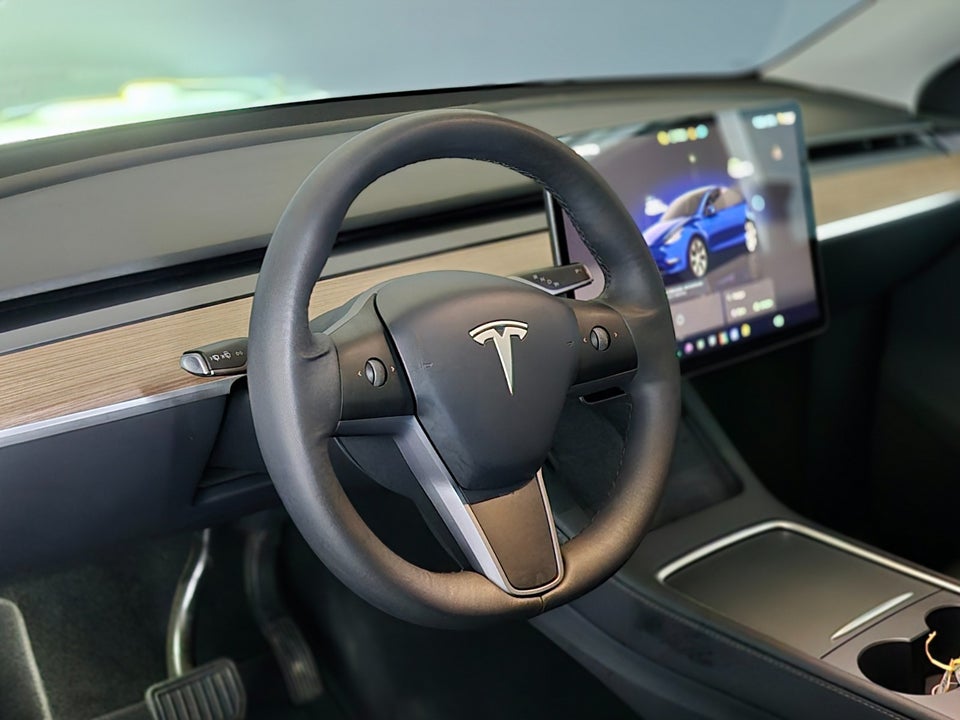 Tesla Model Y Long Range AWD 5d