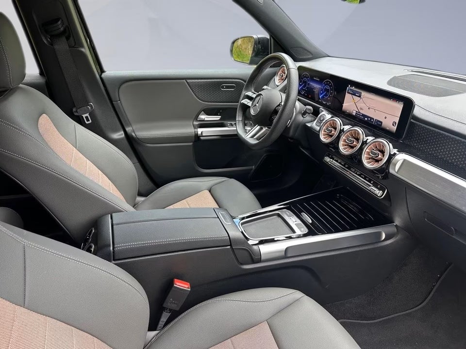 Mercedes EQB300 Progressive Advance Plus 4Matic 5d