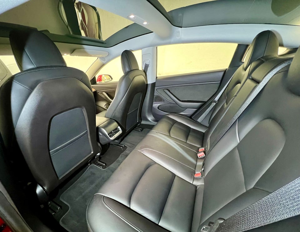 Tesla Model 3 Long Range AWD 4d