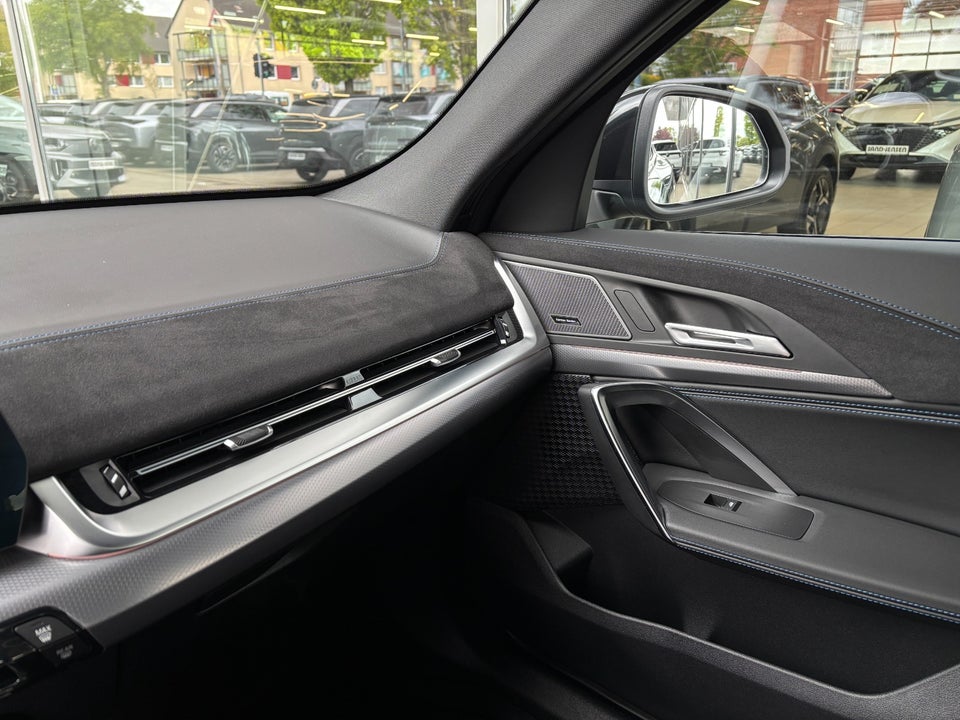 BMW iX2 eDrive20 Fully Charged M-Sport 5d