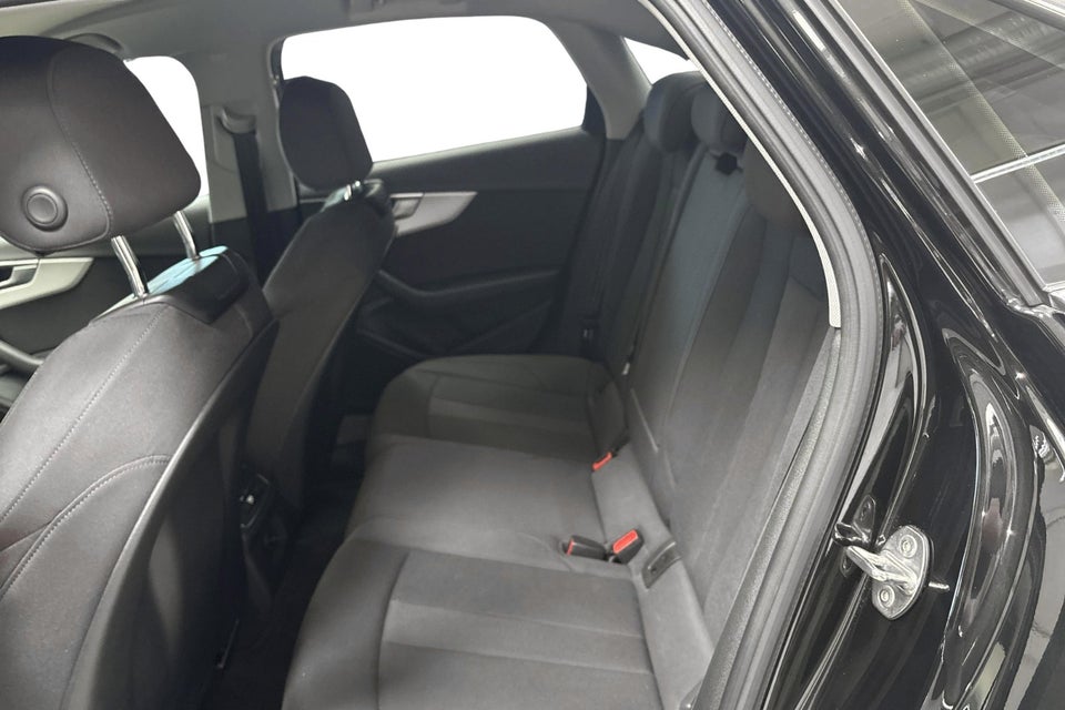 Audi A4 40 TFSi Advanced Prestige Tour plus S-tr. 4d