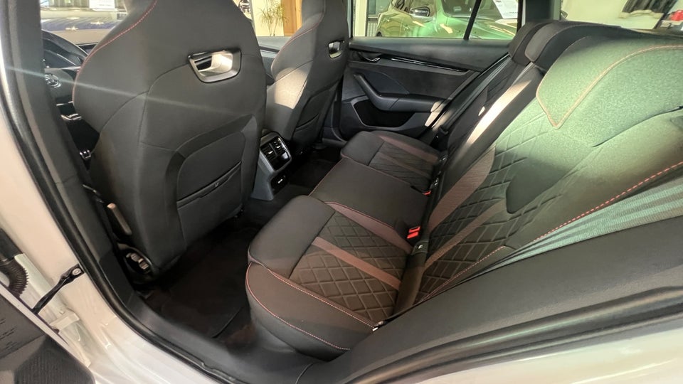 Skoda Octavia 1,4 TSi iV RS Combi DSG 5d