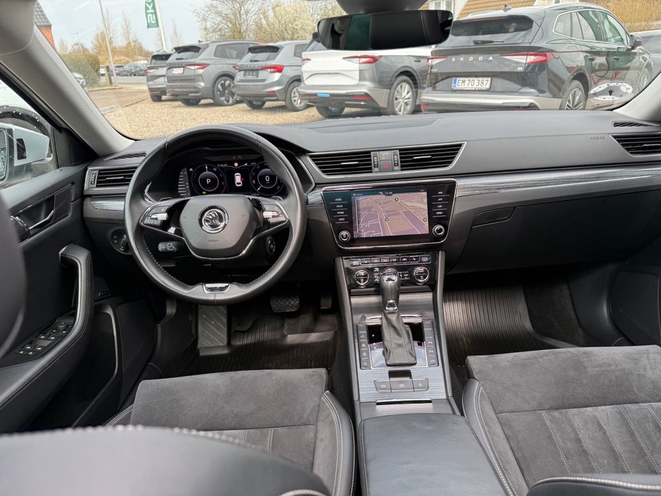 Skoda Superb 1,4 TSi iV Business Executive Combi DSG 5d