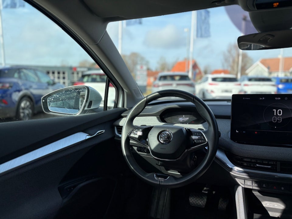 Skoda Enyaq 60 iV Loft 5d
