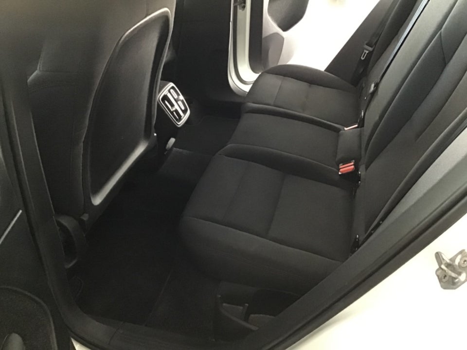 Volvo XC40 2,0 D3 150 Momentum aut. 5d