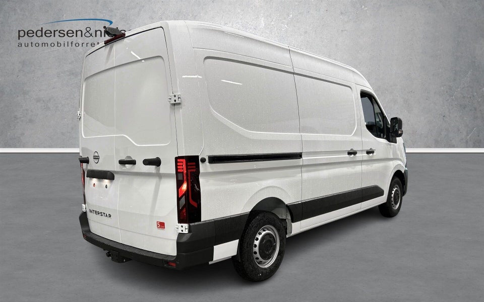 Nissan Interstar 2,0 dCi 150 L2H2 N-Connecta aut. Van