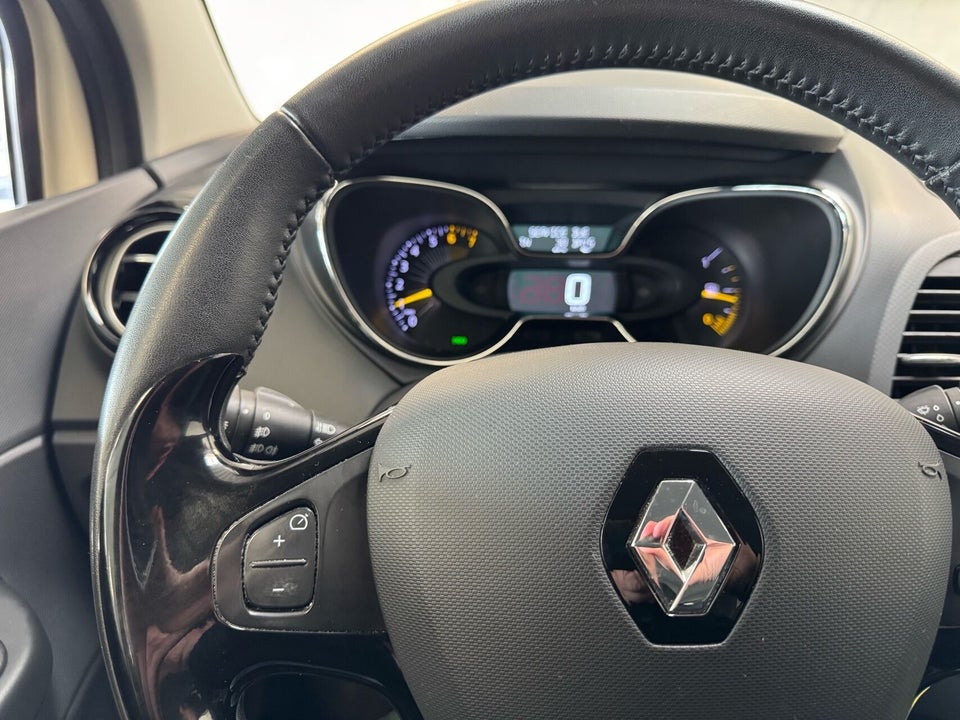 Renault Captur 0,9 TCe 90 Expression Navi Style 5d