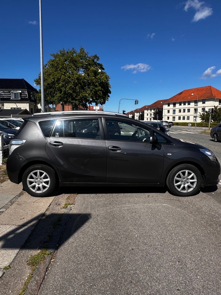 Toyota Verso 1,8 T2 7prs 5d