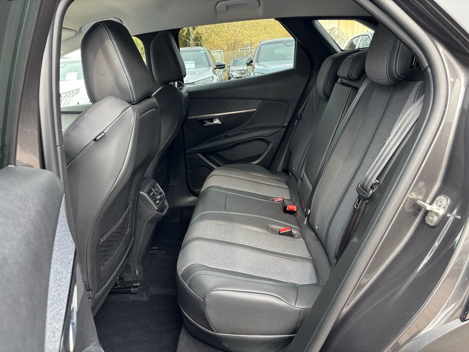 Peugeot 3008 1,6 Hybrid Allure Pack EAT8 5d