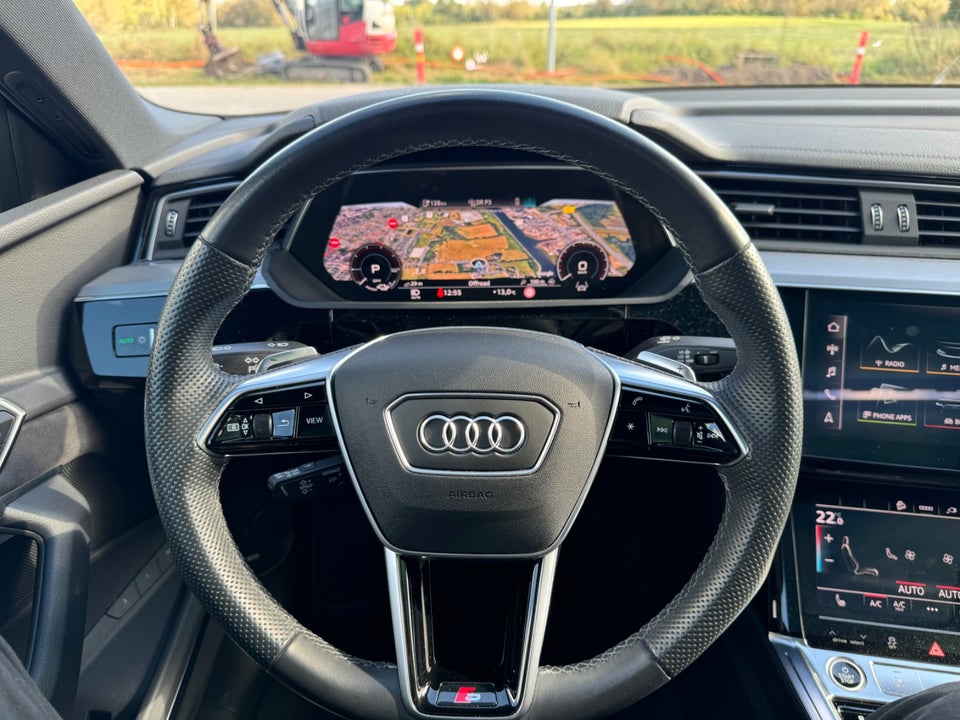 Audi e-tron 55 S-line Sportback quattro 5d