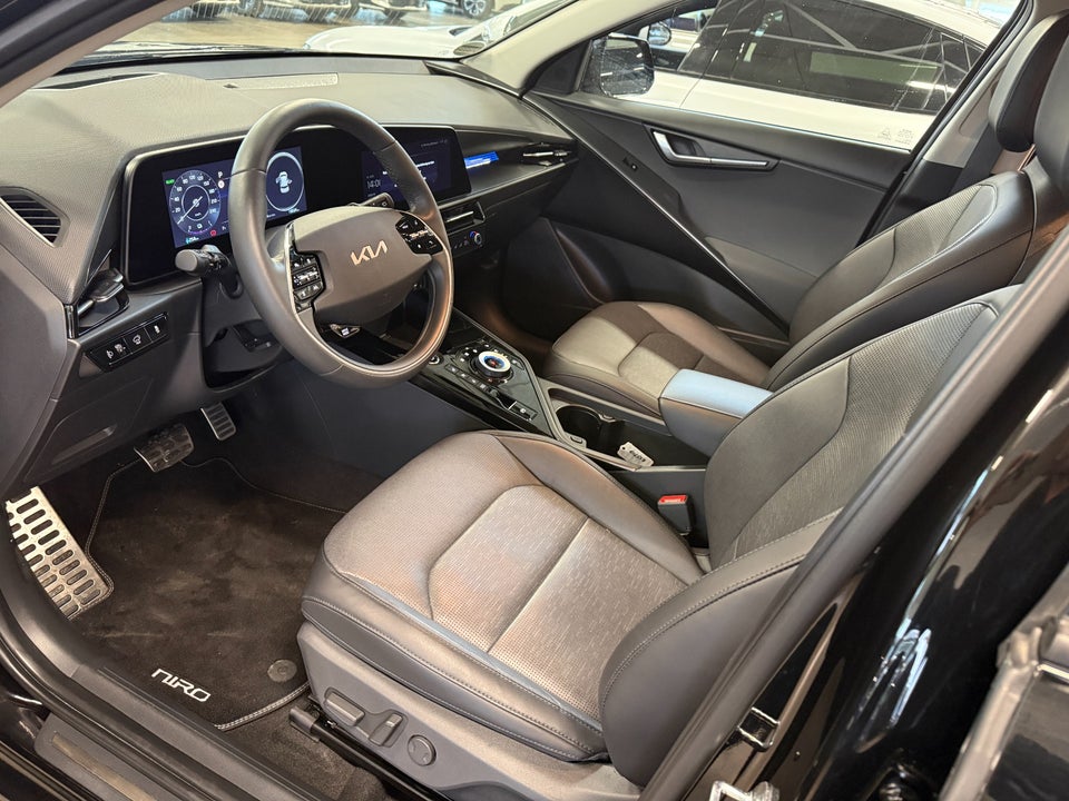 Kia Niro 64 EV Upgrade 5d