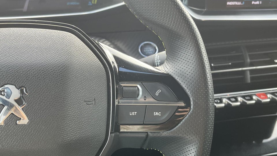 Peugeot e-2008 50 GT 5d