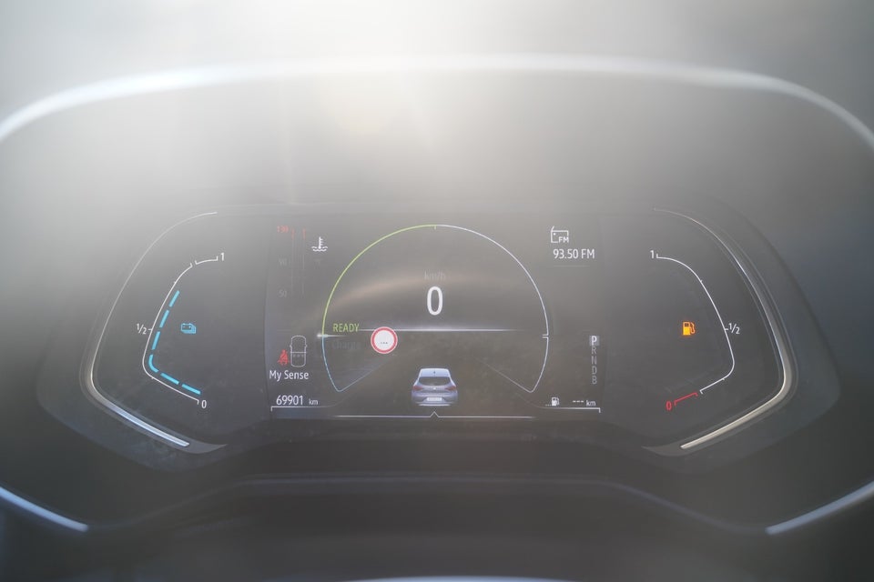 Renault Clio V 1,6 E-Tech Intens 5d