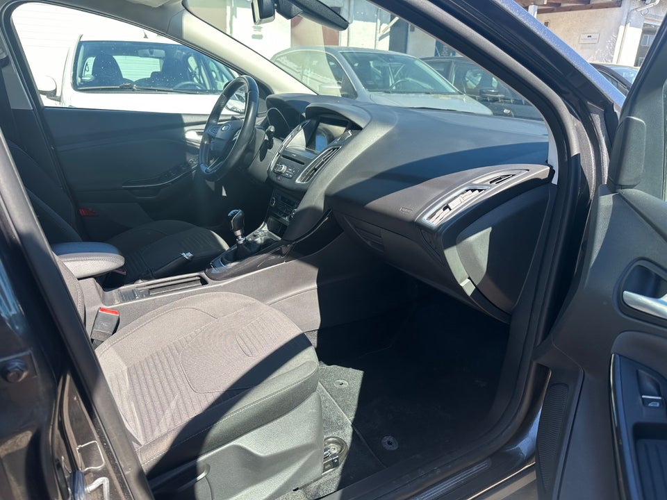 Ford Focus 1,0 EcoBoost Titanium stc. 5d