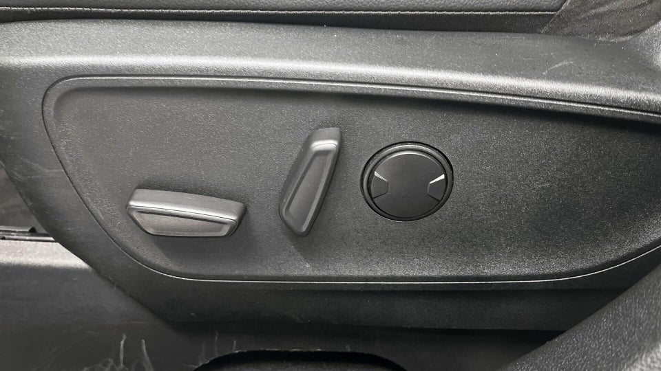 Ford Kuga 2,5 PHEV ST-Line X CVT 5d