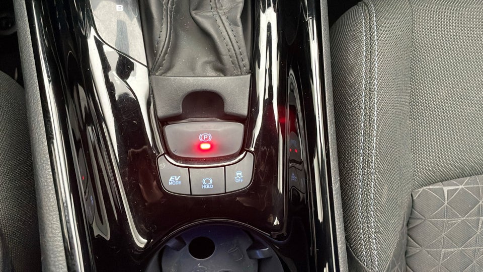 Toyota C-HR 1,8 Hybrid C-LUB CVT 5d