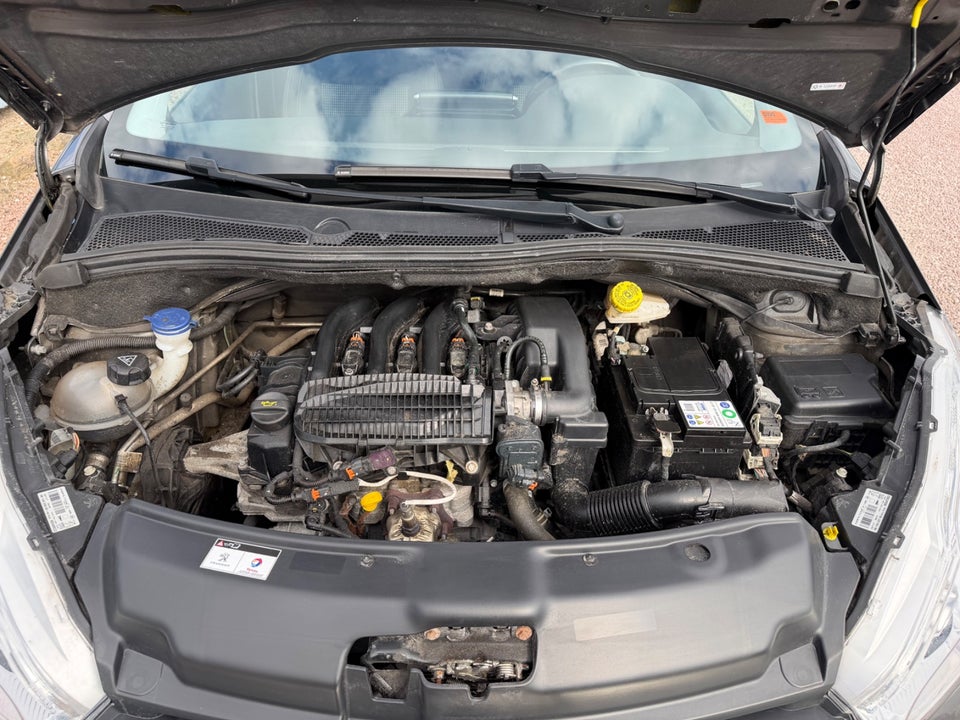 Peugeot 208 1,2 VTi 82 Allure 5d