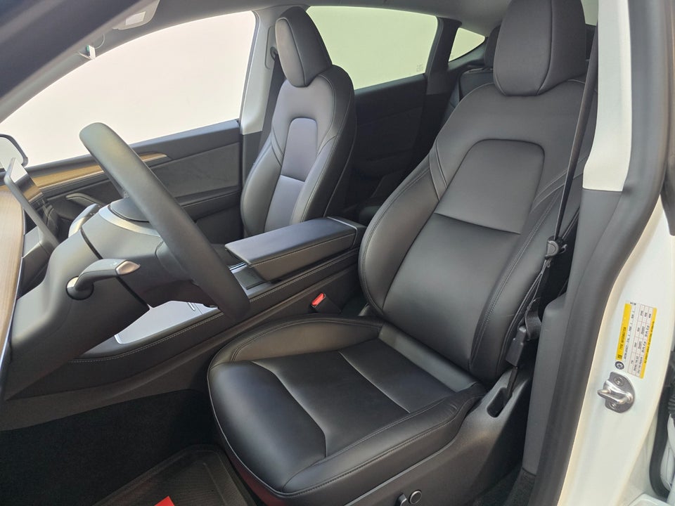 Tesla Model Y RWD 5d