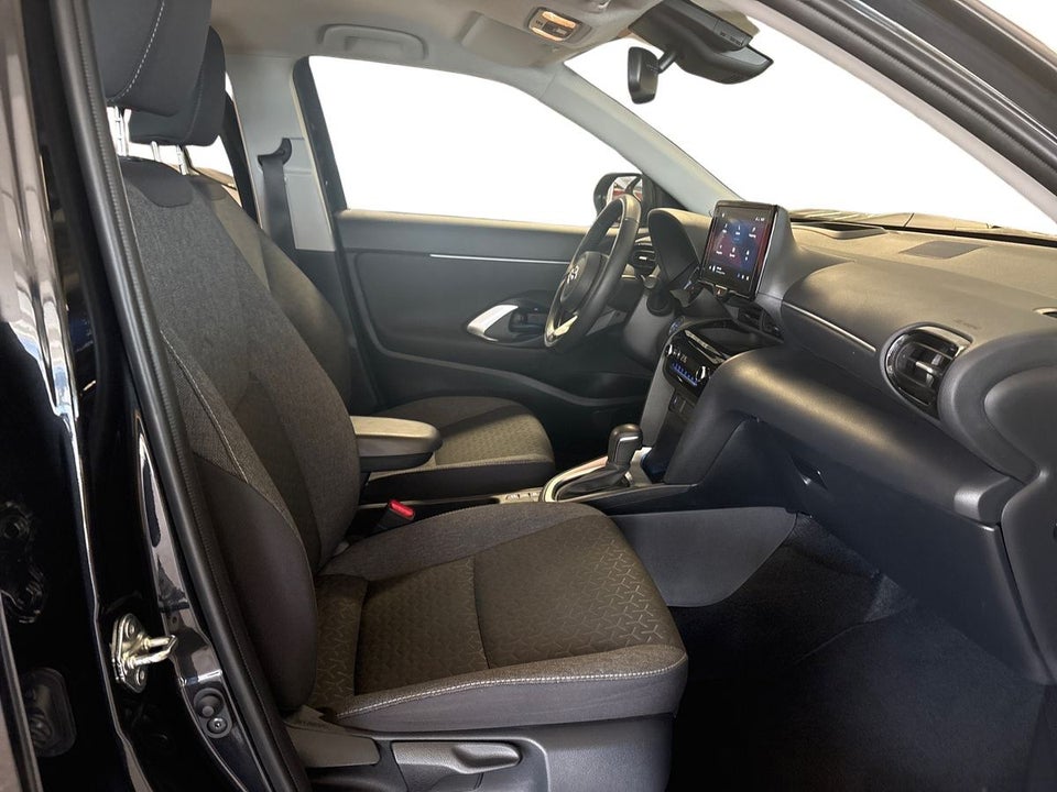 Toyota Yaris Cross 1,5 Hybrid Active Tech e-CVT 5d