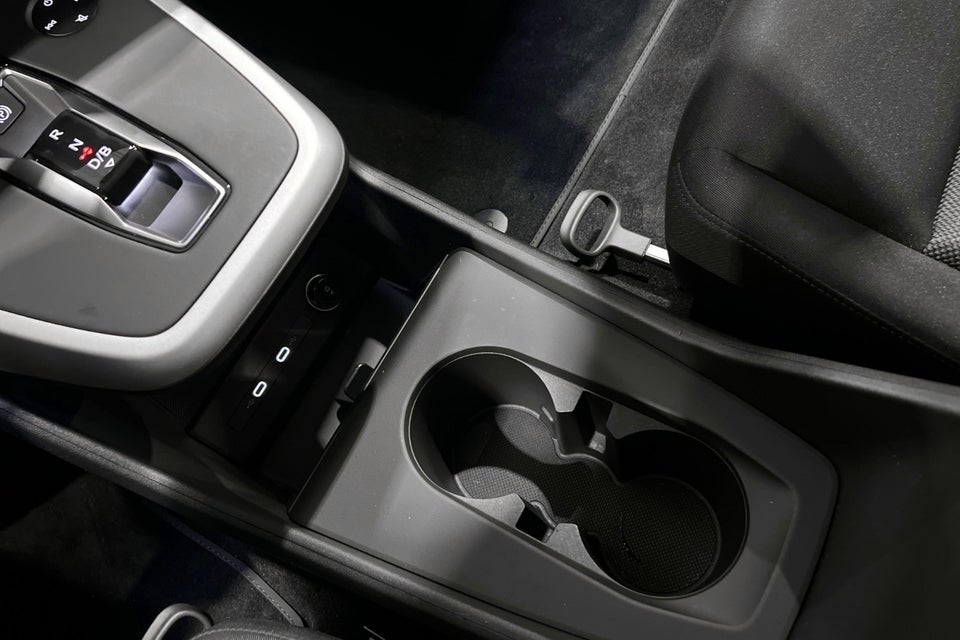 Audi Q4 e-tron 40 Progress 5d