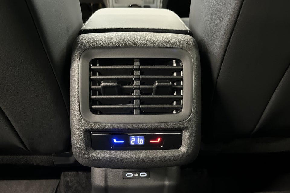 VW T-Roc 1,5 eTSi 150 R-line DSG 5d