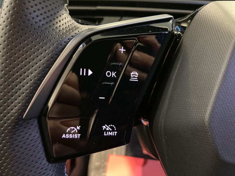 Peugeot e-5008 77 GT Pack AWD 7prs 5d