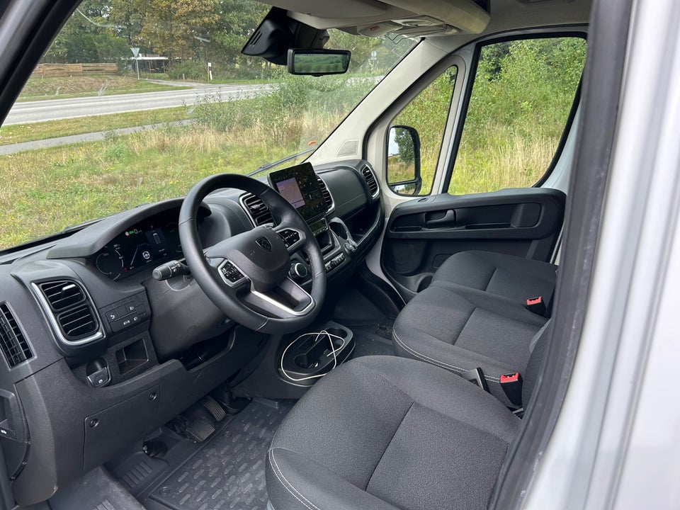 Peugeot e-Boxer 435 110 L3H2 Premium