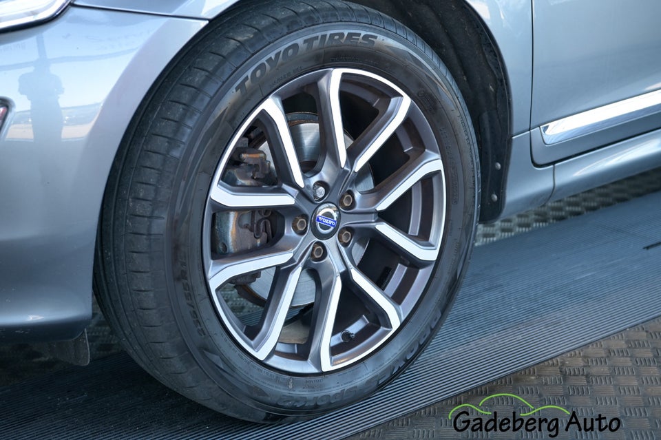 Volvo XC60 2,0 D4 190 Summum aut. 5d