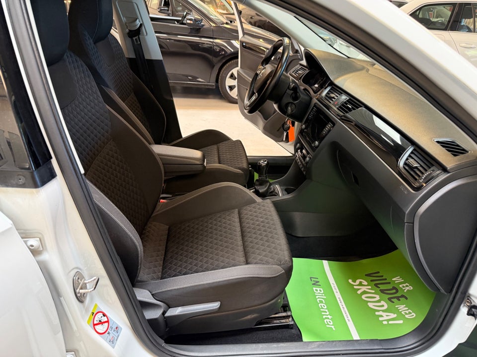 Skoda Rapid 1,0 TSi 110 Tour de France 5d