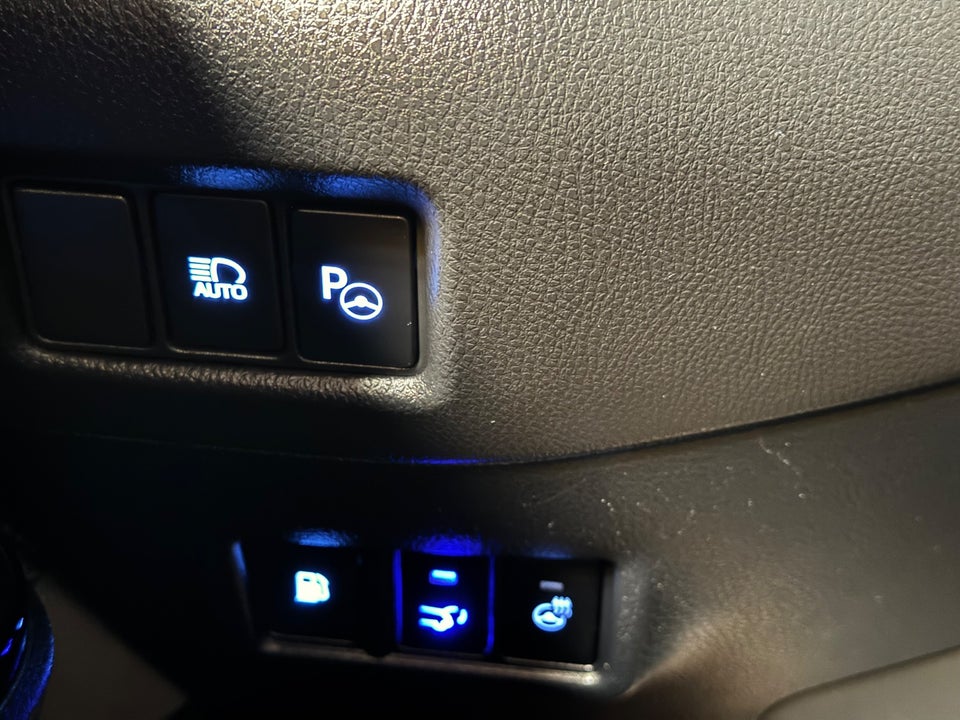 Toyota C-HR 1,8 Hybrid C-ULT CVT 5d